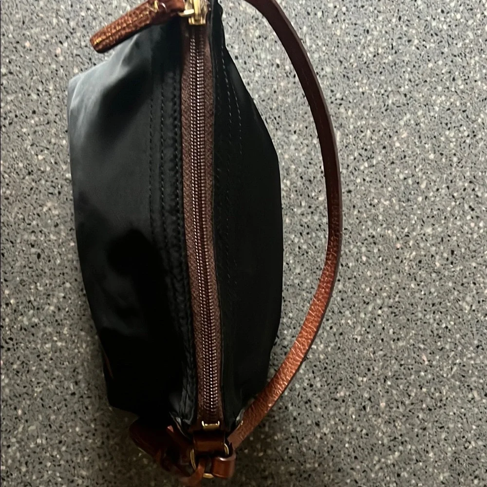 Dooney & Bourke Black Handbag with Brown Leather Strap and Hot Pink Interior - Picture 7 of 16